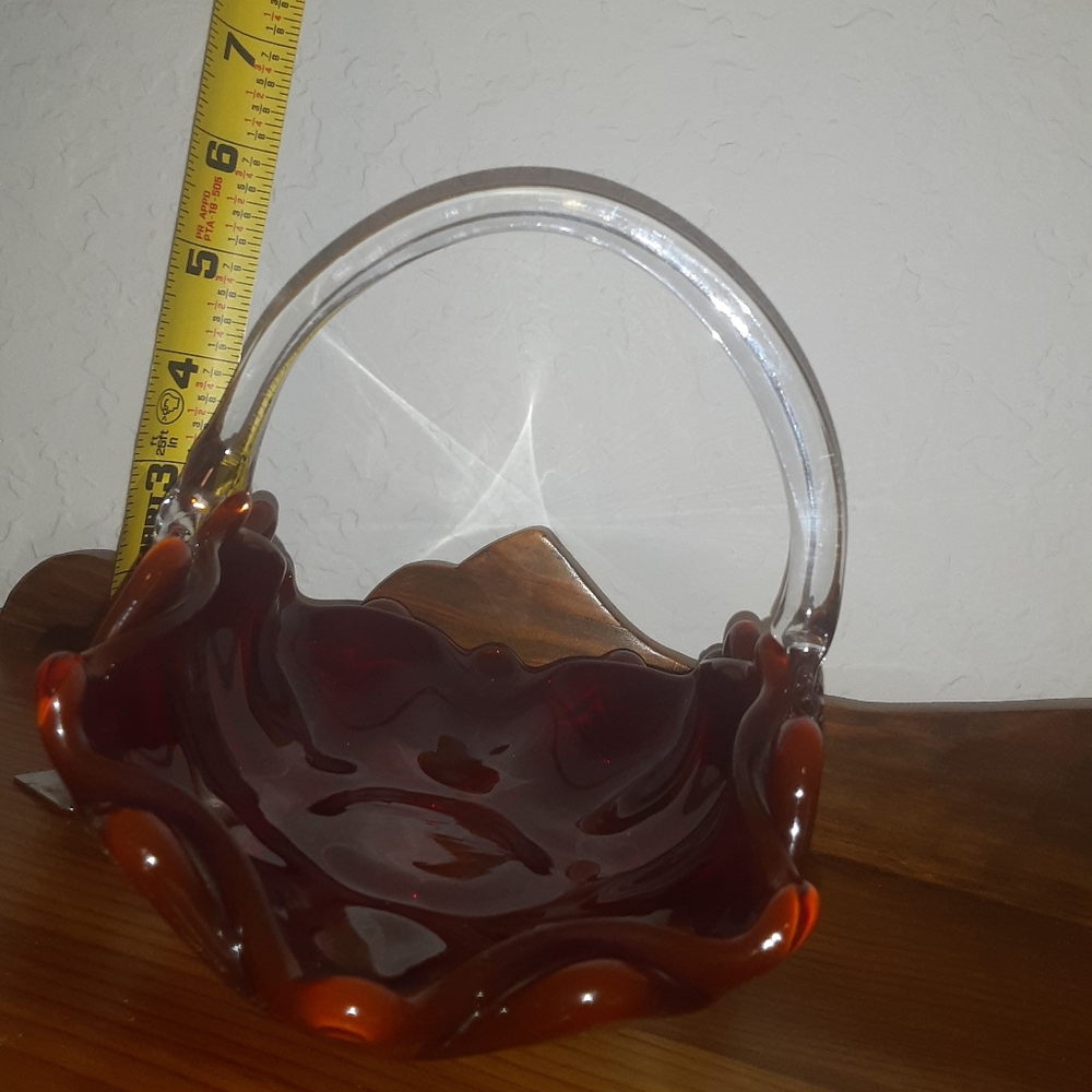 Beautiful ruby basket - Picture 2 of 7